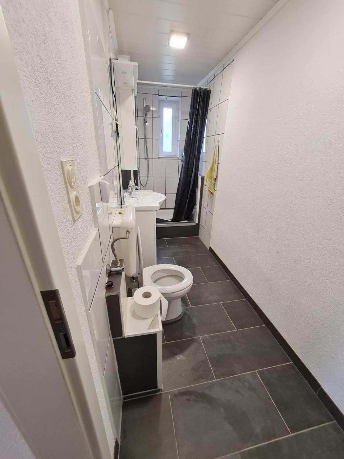 Husic Immobilien Und Handwerkerservice 림바크 외부 사진